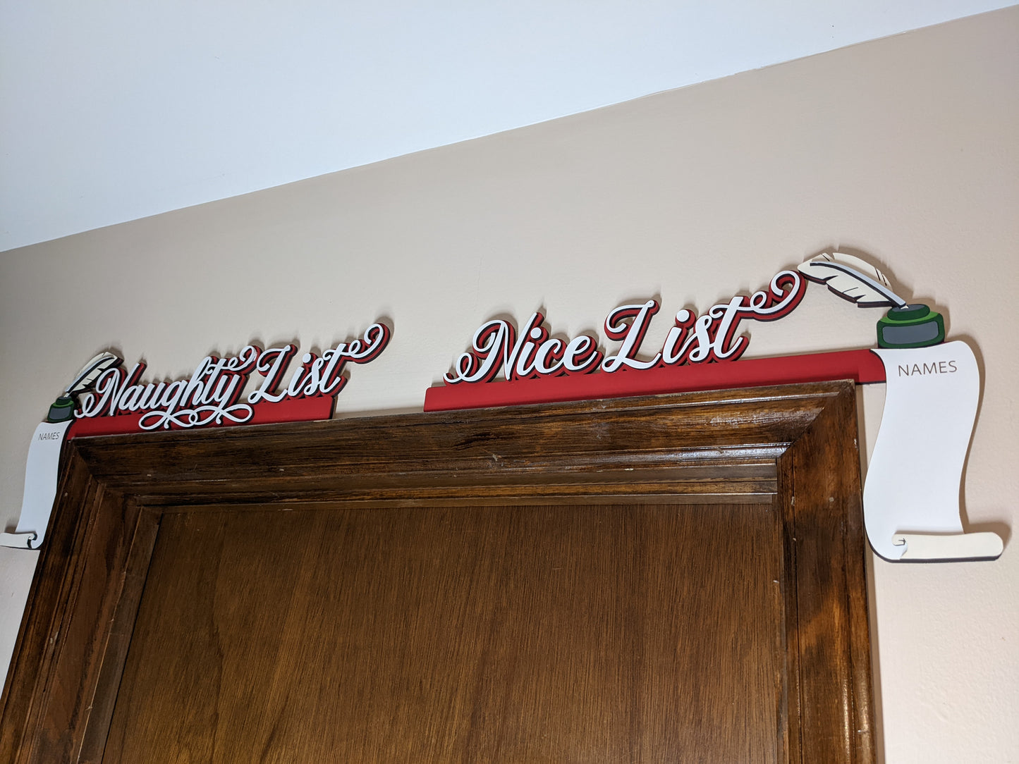 Naughty or Nice Door Frame Corner