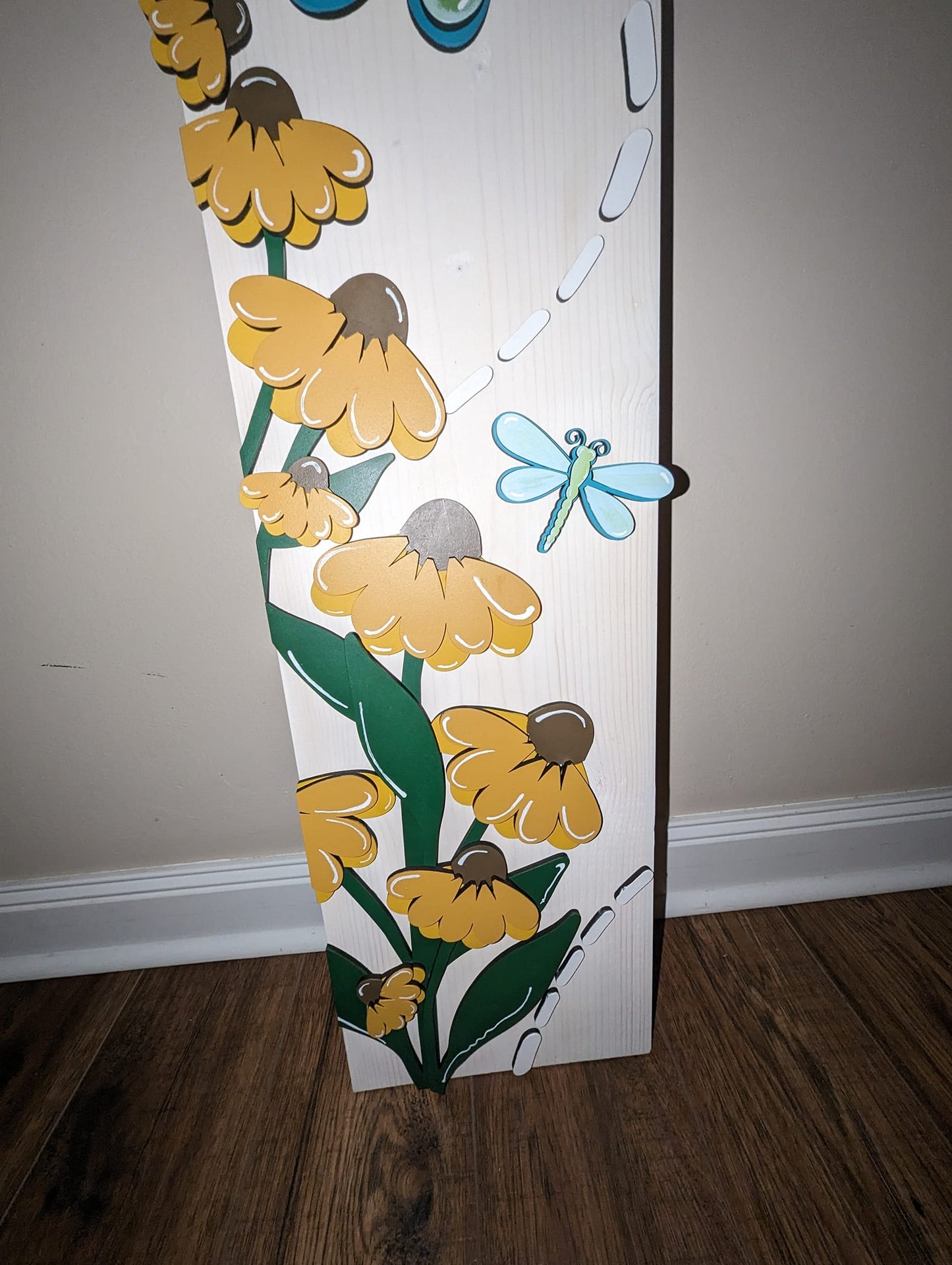 Welcome Friends Dragonfly Door Leaner